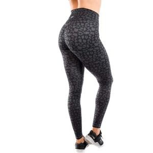 TYC effortless black leopard